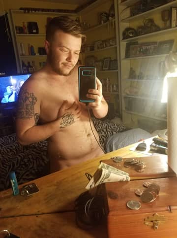 EliEverett OnlyFans — image 1 of 2