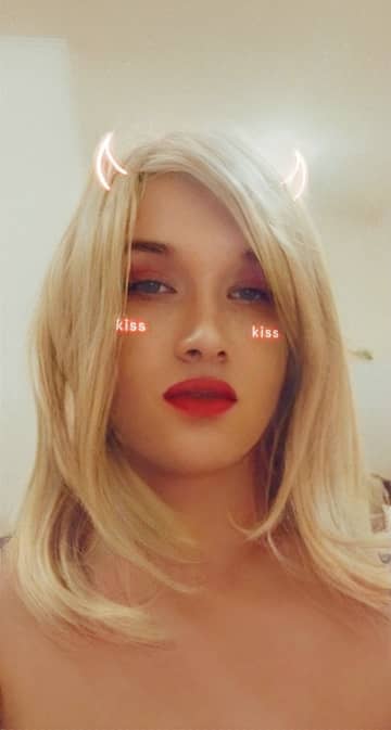 𝘽𝙡𝙤𝙣𝙙𝙚 𝙉𝙖𝙩𝙖𝙡𝙞𝙚 🦋🏳️‍⚧️ OnlyFans — image 1 of 2