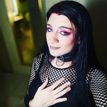 Sissylicious Alice Crystal OnlyFans — image 1 of 2