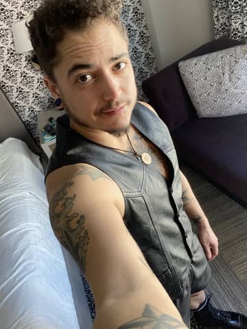 Atlas Cummings OnlyFans — image 1 of 2