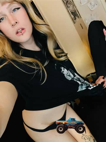 Porsche OnlyFans — image 1 of 2
