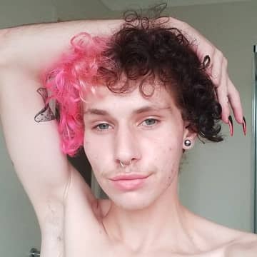 j riley OnlyFans — image 1 of 2