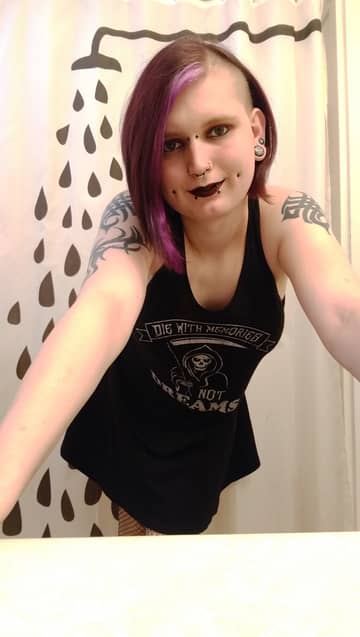 Leviathess OnlyFans — image 1 of 2