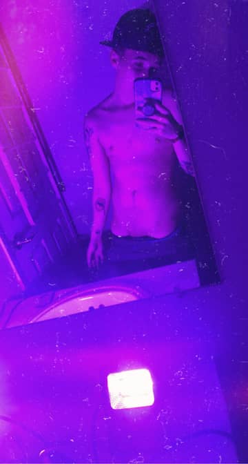 Royal 🖤 OnlyFans — image 1 of 2