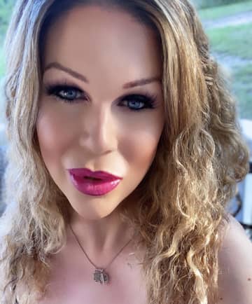 Olivia Honey XXX 🏳️‍⚧️🍯💖🦄 OnlyFans — image 1 of 2