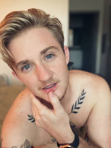 Hunter OnlyFans — image 1 of 2