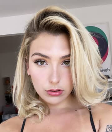 Moxie 💗 OnlyFans — image 1 of 2