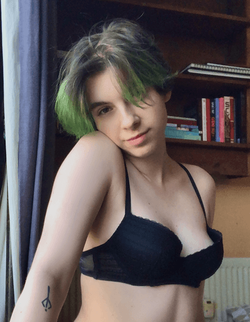 Robin-FREE OnlyFans — image 1 of 2