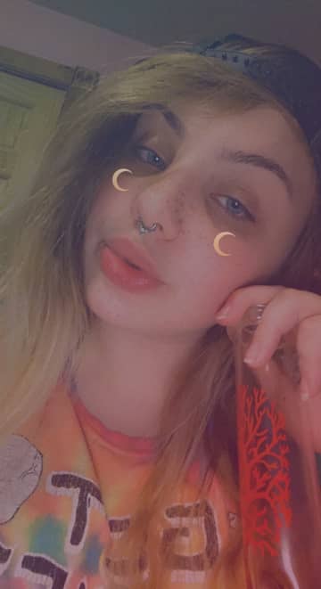 Luna OnlyFans — image 1 of 2
