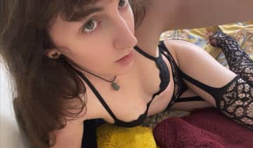 Chloe OnlyFans — image 1 of 2