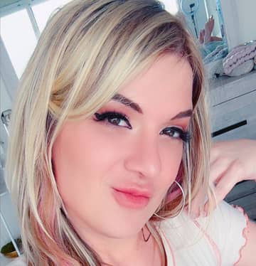 Kaela Luna (neé Moon) OnlyFans — image 1 of 2