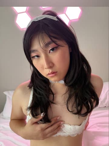 dawn ꨄ OnlyFans — image 1 of 2