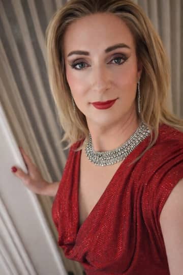 Alexandra Haag, v.d. OnlyFans — image 1 of 2