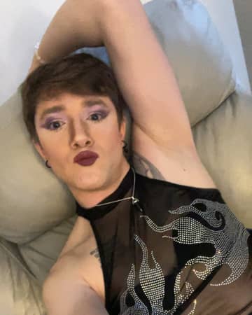 Nicki OnlyFans — image 1 of 2