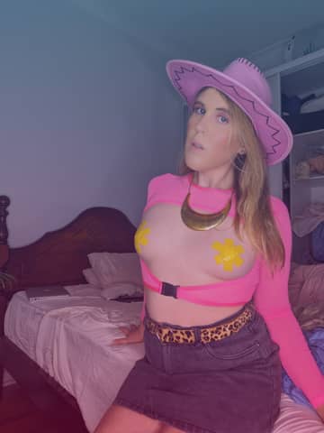 Tammy Strand OnlyFans — image 1 of 2