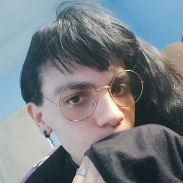 Emy OnlyFans — image 1 of 2