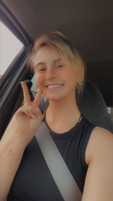 Rae (They/Them) OnlyFans — image 1 of 2