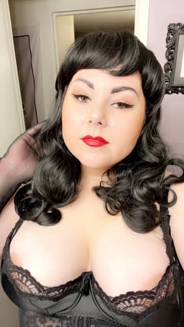 Lahatiel OnlyFans — image 1 of 2