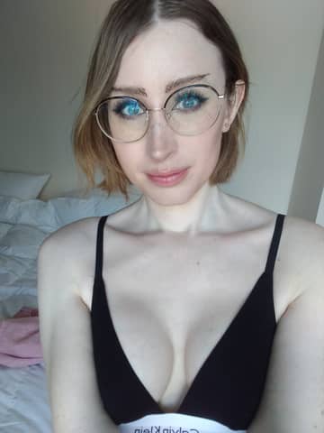 Amaryllis OnlyFans — image 1 of 2