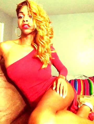 QueenDingaling OnlyFans — image 1 of 2
