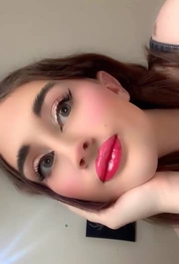 Lily 🌸 OnlyFans — image 1 of 2