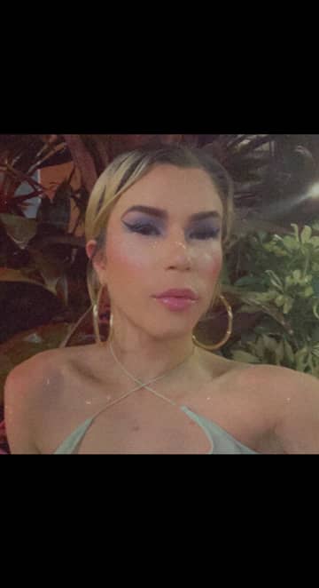 Yessii OnlyFans — image 1 of 2