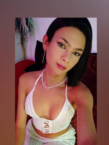 Alejandra KTQ OnlyFans — image 1 of 2