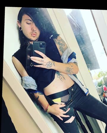 Kai OnlyFans — image 1 of 2
