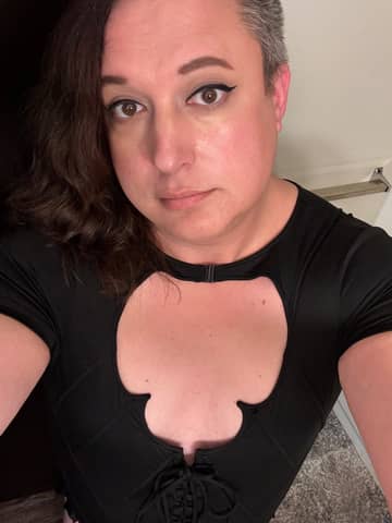 Vanessa OnlyFans — image 1 of 2