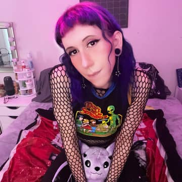 Haileyrosefire OnlyFans — image 1 of 2