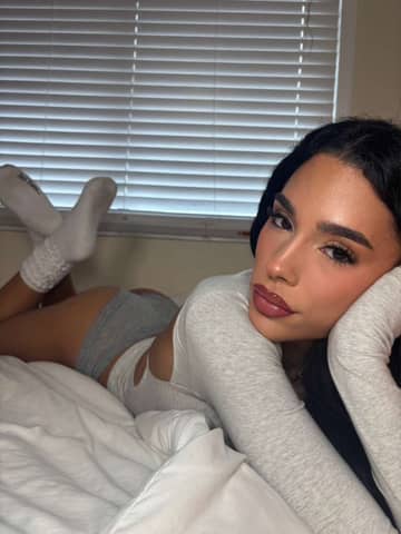 Celeste🏳️⚧️ OnlyFans — image 1 of 2