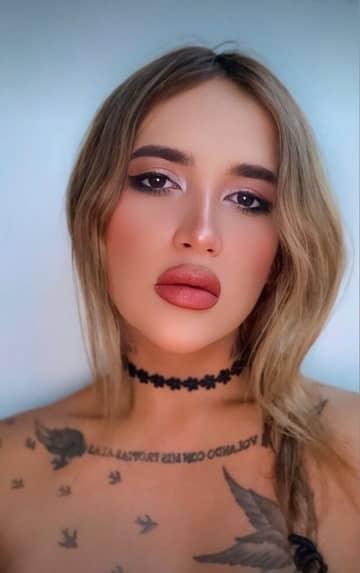 Sofi Viola Sky 🏳️⚧️ OnlyFans — image 1 of 2