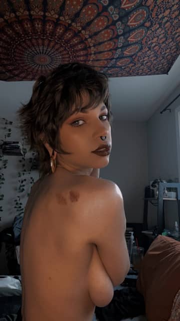 Mickey OnlyFans — image 1 of 2