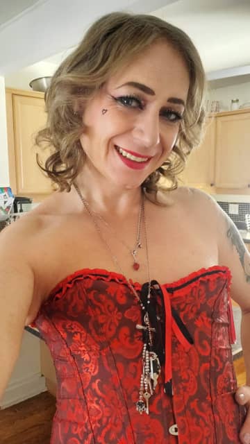 Krystall Cox OnlyFans — image 1 of 2