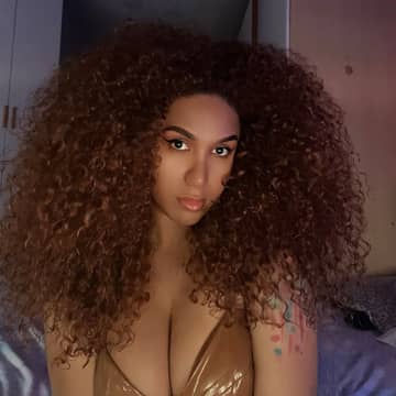 Leonessa T-Girl OnlyFans — image 1 of 2