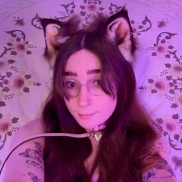Sera🦄 OnlyFans — image 1 of 2