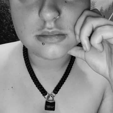 Bones 🐶 OnlyFans — image 1 of 2