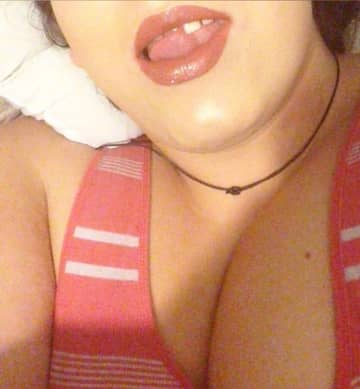 Lili8inches OnlyFans — image 1 of 2