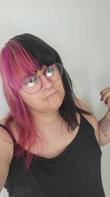xXEmberXx OnlyFans — image 1 of 2