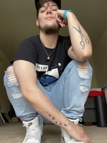 Sunny ☀️ OnlyFans — image 1 of 2